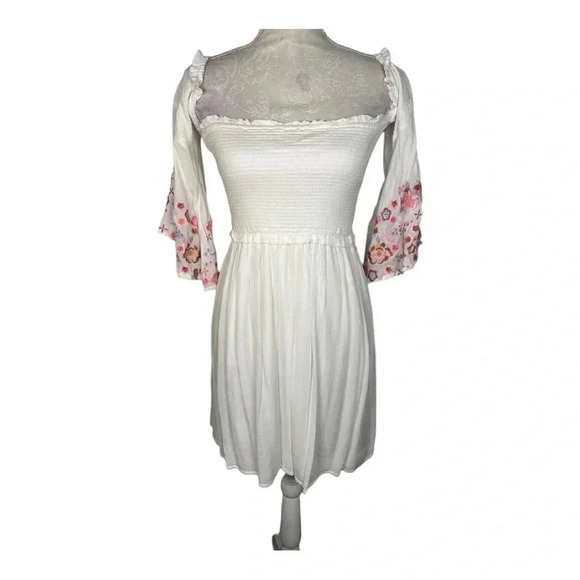 Altar’d State Off‎ The Shoulder Crochet Dress - Picture 1 of 4